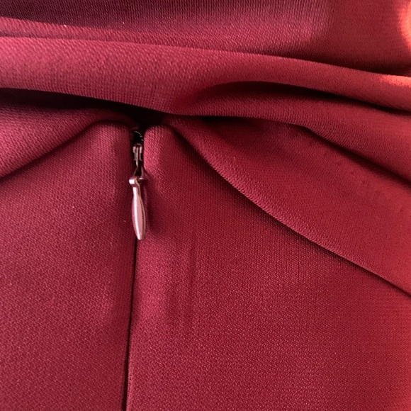 Banana Republic 2 Piece Set w/ Figure Flattering Details - Picture 6 of 16